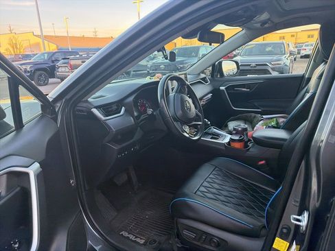 Used 2019 Toyota RAV4 XLE image 13