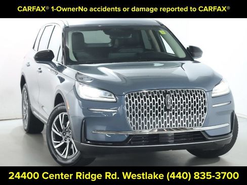Used 2024 Lincoln Corsair AWD image 2