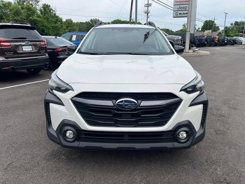 Used 2023 Subaru Outback Premium AWD/4WD image 32