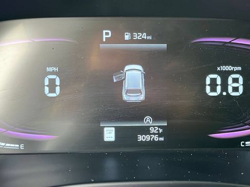 Used 2025 Kia Soul LX w/ LX Technology Package FWD image 38