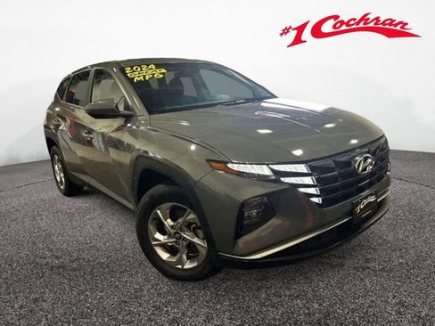 Used 2024 Hyundai Tucson SE AWD/4WD image 2