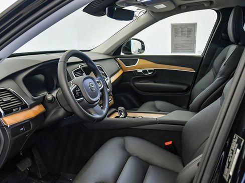 Certified 2025 Volvo XC90 B6 Plus image 19