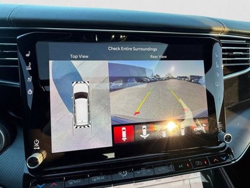 Used 2024 Jeep Grand Wagoneer Series II w/ Quick Order Packagew 28T image 17