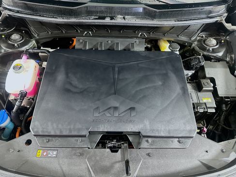 Used 2023 Kia Niro Wind FWD image 33