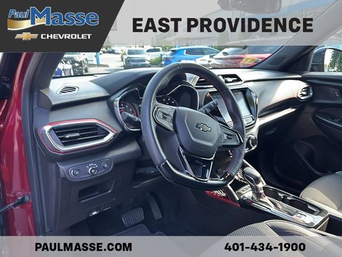 Used 2023 Chevrolet TrailBlazer RS w/ Convenience Package AWD/4WD image 9