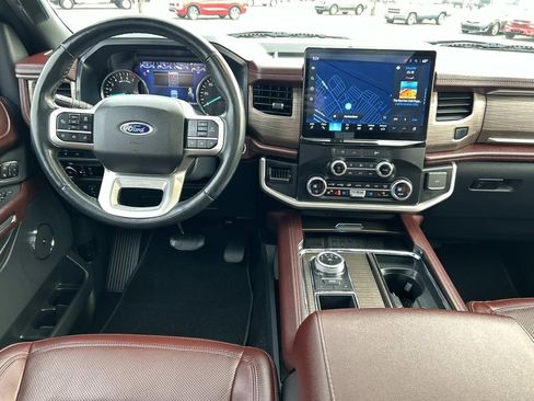 Used 2023 Ford Expedition Max Limited image 18
