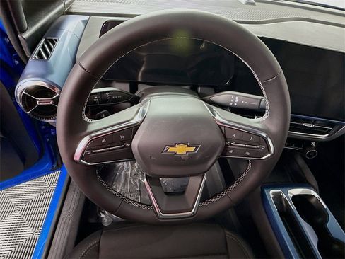 New 2026 Chevrolet Equinox EV LT image 6