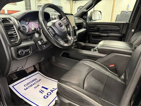 Used 2022 RAM 3500 Limited AWD/4WD image 9