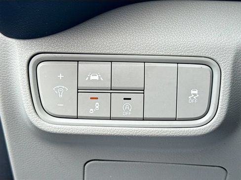 Certified 2022 Kia Soul LX w/ Technology Package FWD image 13