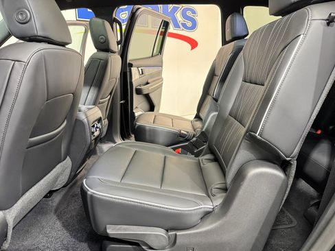 New 2026 Buick Enclave Avenir w/ Super Cruise Package image 9