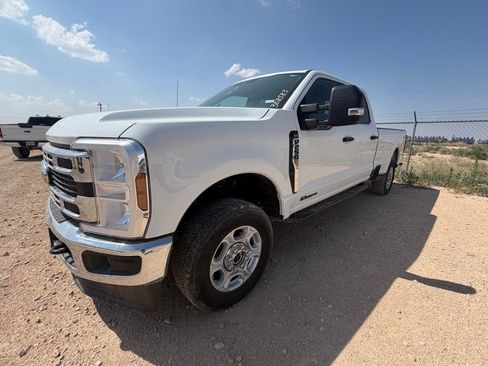 Used 2025 Ford F250 XLT AWD/4WD image 1