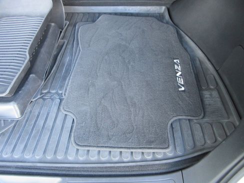 Used 2021 Toyota Venza LE image 51