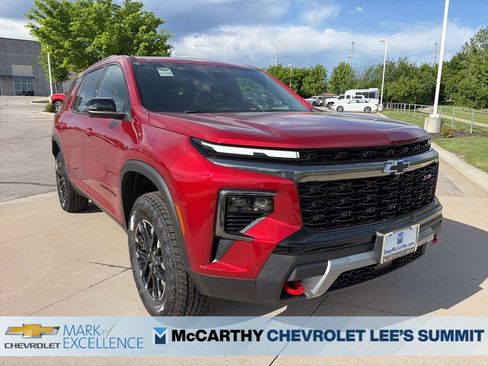New 2026 Chevrolet Traverse Z71 w/ Enhanced Driving Package AWD/4WD image 2