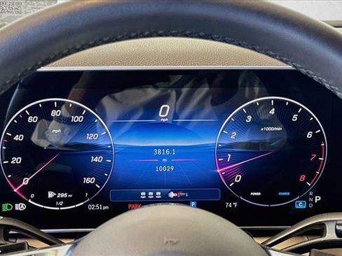 Used 2026 Mercedes-Benz GLC 300 4MATIC image 12