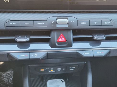 New 2025 Kia K4 GT-Line w/ GT-Line Sunroof Package image 18