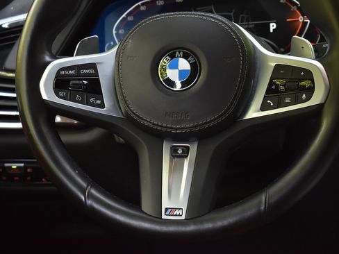 Used 2022 BMW X5 xDrive40i w/ M Sport Package AWD/4WD image 22