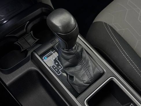 Used 2021 Toyota Tacoma TRD Off-Road image 20