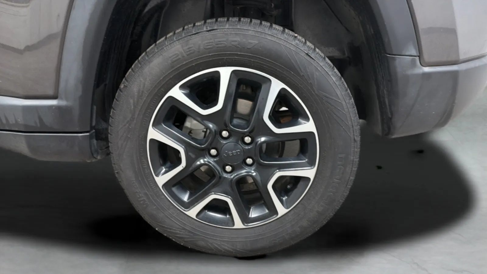 Used 2019 Jeep Compass Trailhawk AWD/4WD image 27