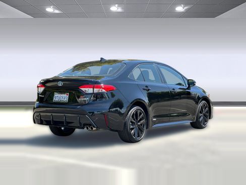 Used 2024 Toyota Corolla SE w/ SE Package AWD/4WD image 8