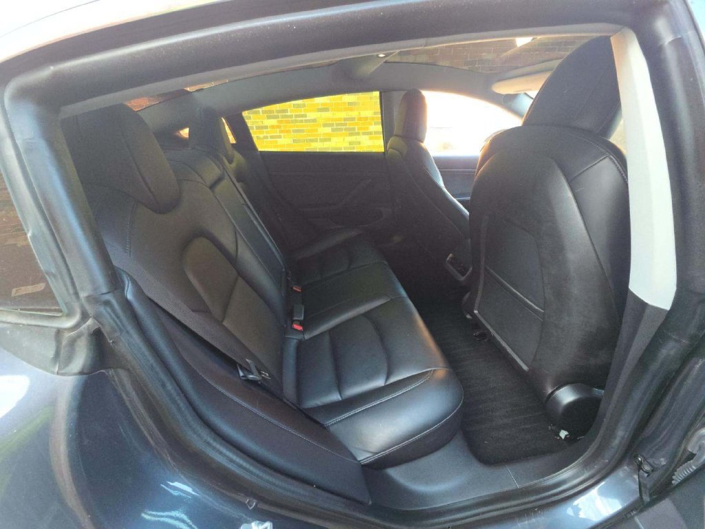 Used 2020 Tesla Model 3 Standard Range RWD image 10