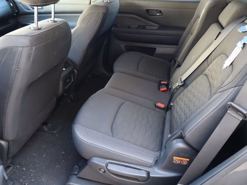 Used 2025 Nissan Pathfinder S FWD image 5