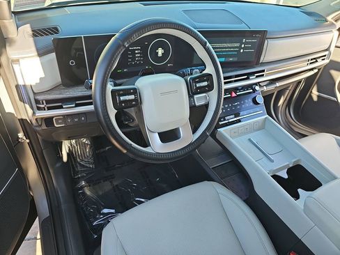 Used 2024 Hyundai Santa Fe Limited image 17