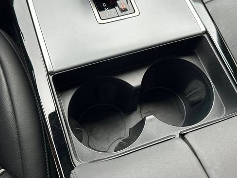 Used 2024 Land Rover Range Rover Evoque S image 38