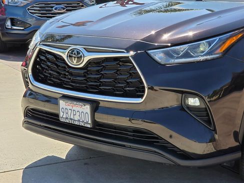 Used 2022 Toyota Highlander Limited image 9
