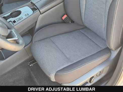 Used 2021 Nissan Rogue SV image 16