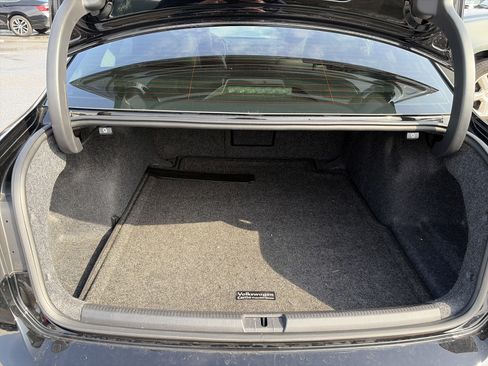 Used 2014 Volkswagen Passat 1.8T SEL Premium image 18