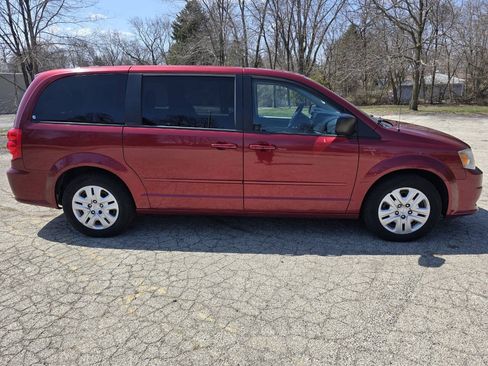 Used 2014 Dodge Grand Caravan SE w/ Quick Order Package 29E SE FWD image 4