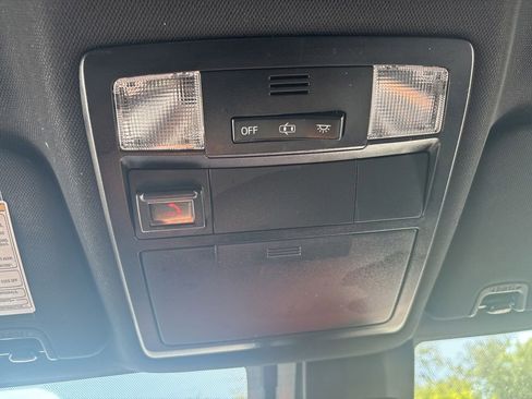 Used 2020 Toyota Tacoma TRD Sport w/ Technology Package AWD/4WD image 25