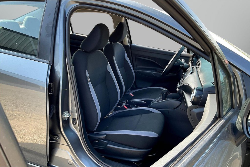 Used 2025 Nissan Versa S FWD image 28
