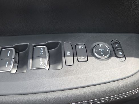 New 2026 Honda HR-V EX-L image 35