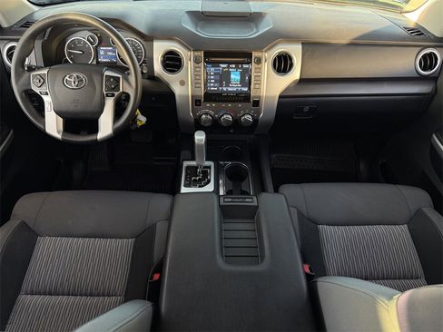 Used 2017 Toyota Tundra SR5 image 10