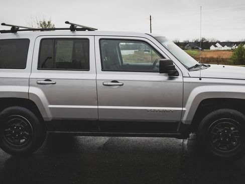 Used 2017 Jeep Patriot Sport w/ Power Value Group FWD image 16
