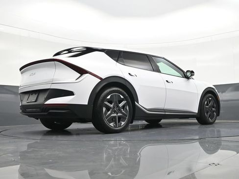 Used 2025 Kia EV6 Light RWD image 32