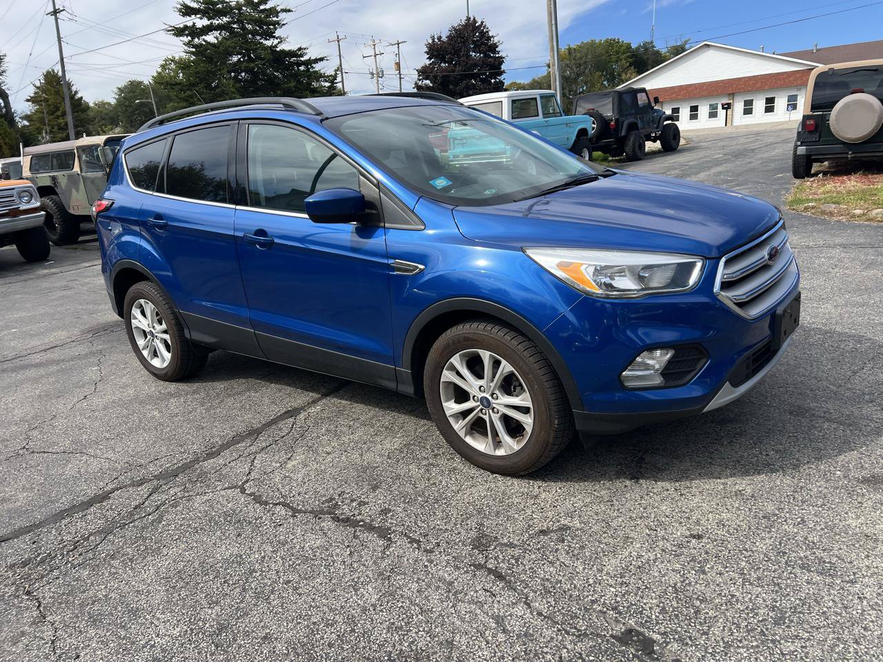 Used 2018 Ford Escape SE FWD image 3
