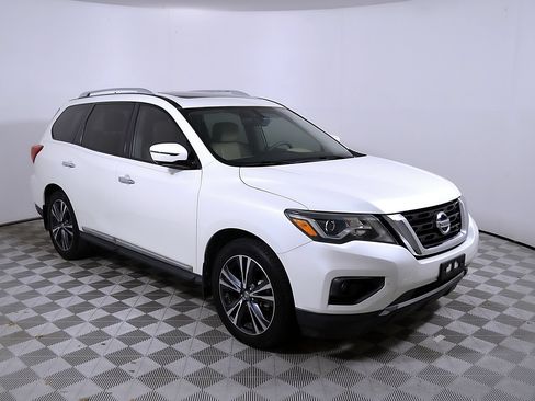 Used 2018 Nissan Pathfinder Platinum FWD image 7