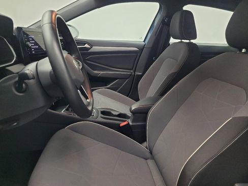 Used 2025 Volkswagen Jetta Sport FWD image 17