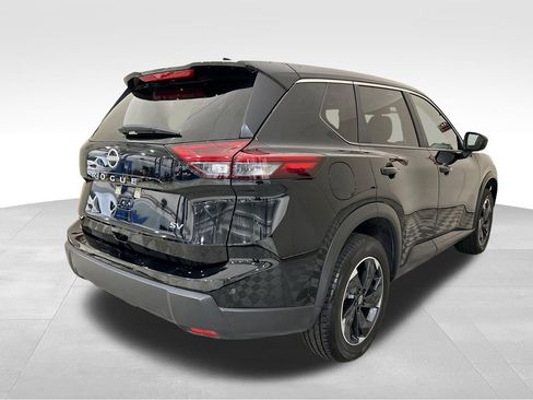 Used 2024 Nissan Rogue SV FWD image 5