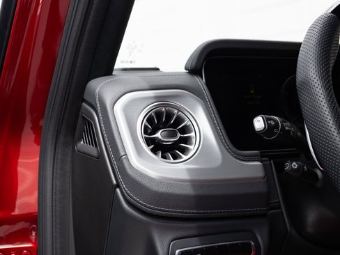 Used 2024 Mercedes-Benz G 63 AMG 4MATIC image 43