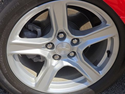 Used 2023 Chevrolet Camaro LT RWD image 10