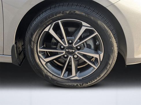 Used 2023 Kia Forte LXS w/ LXS Technology Package image 10