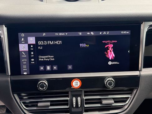 Certified 2025 Porsche Macan image 31