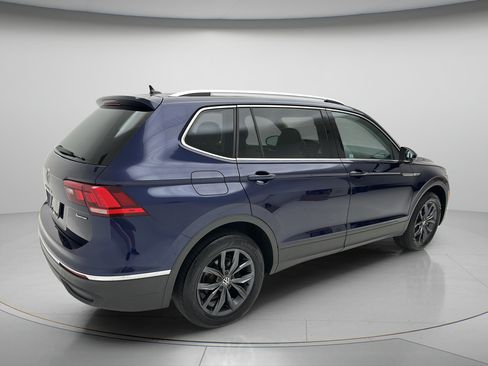 Used 2023 Volkswagen Tiguan SE AWD/4WD image 5