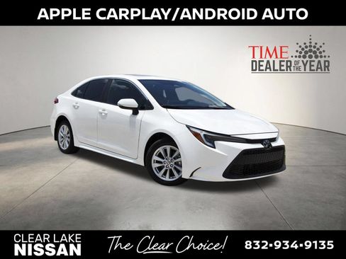 Used 2024 Toyota Corolla XLE FWD image 1
