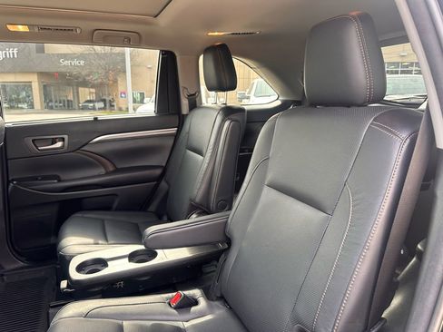 Used 2018 Toyota Highlander Limited Platinum w/ Protection Package #3 image 15