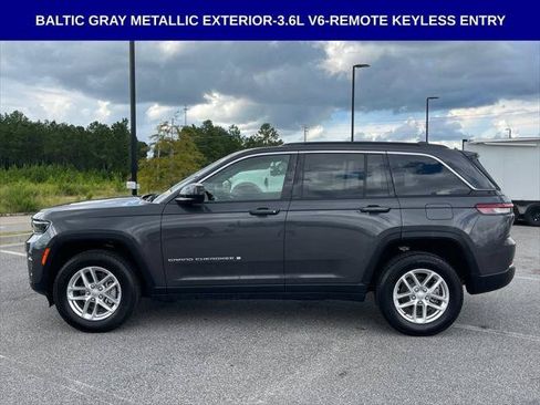 Certified 2026 Jeep Grand Cherokee Laredo RWD image 6