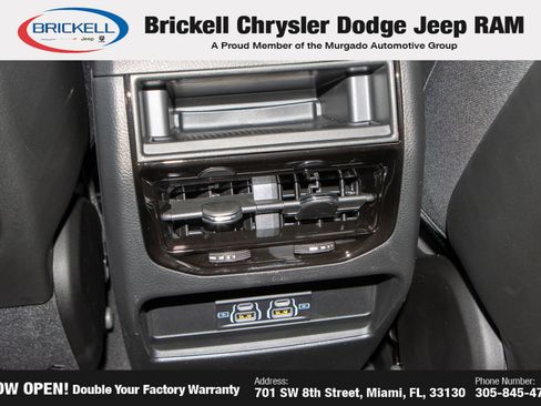 New 2025 Jeep Grand Cherokee Laredo image 19